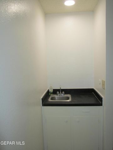 220 Moon River Lane, El Paso, TX 79912