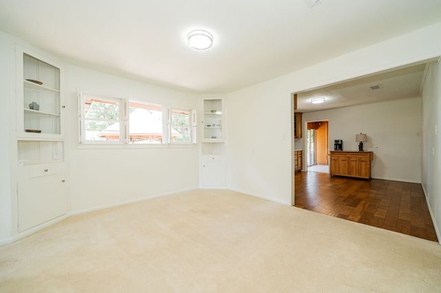 809 Cobb Street, Bridgeport, TX 76426