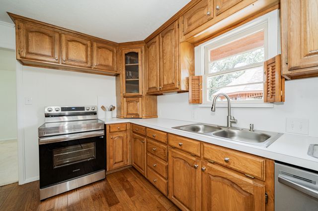 809 Cobb Street, Bridgeport, TX 76426