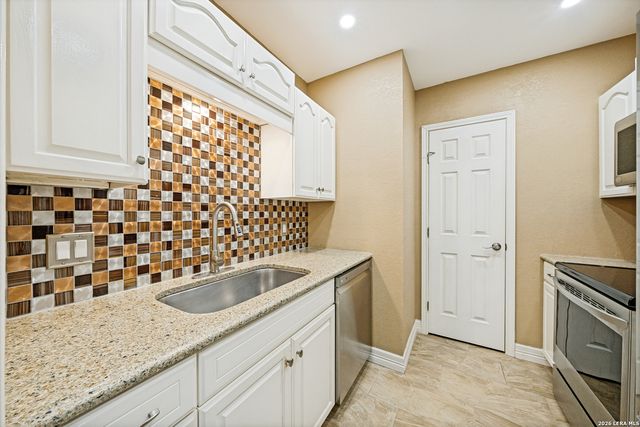 1 Towers Park Ln Apt 1205, San Antonio, TX 78209