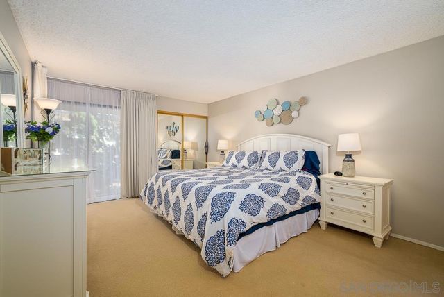 17617 Pomerado Rd 215, San Diego, CA 92128