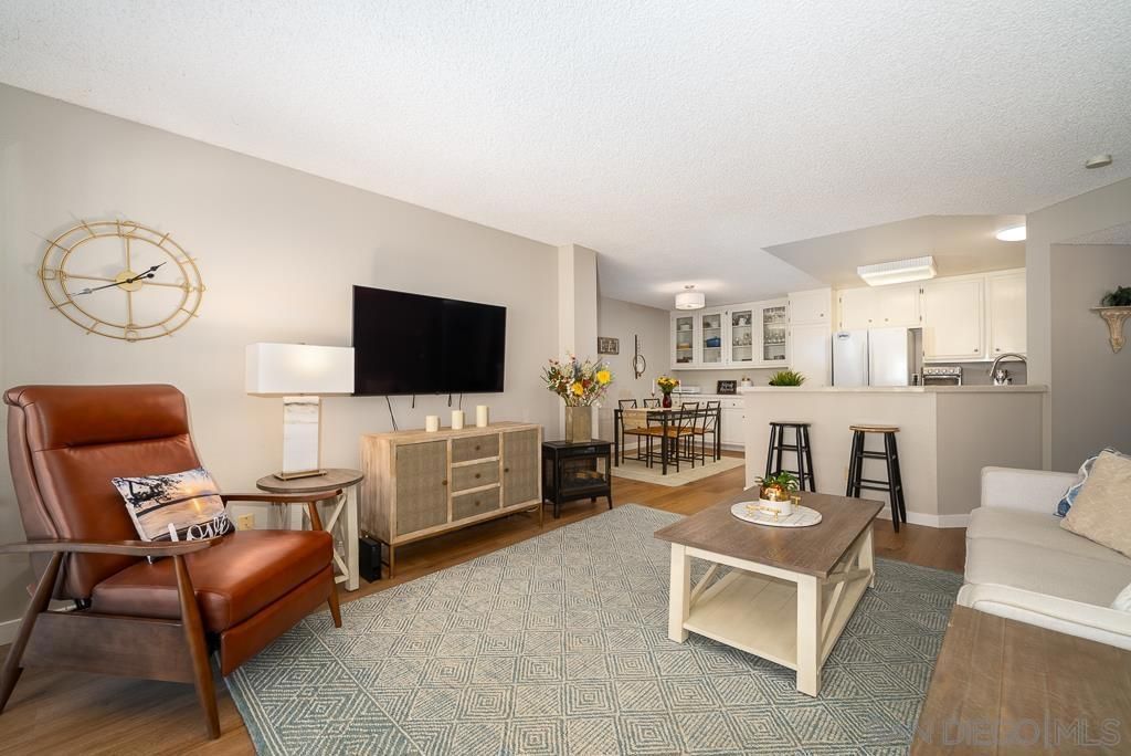 17617 Pomerado Rd 215, San Diego, CA 92128