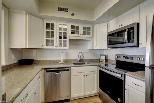 7501 River Rd Apt 4B, Newport News, VA 23607