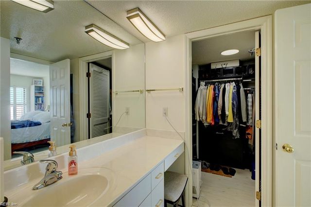 7501 River Rd Apt 4B, Newport News, VA 23607