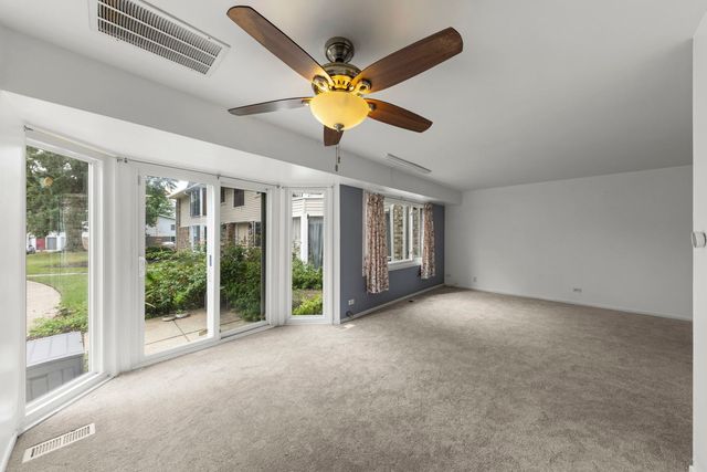 2640 Mitchell Drive 4, Woodridge, IL 60517