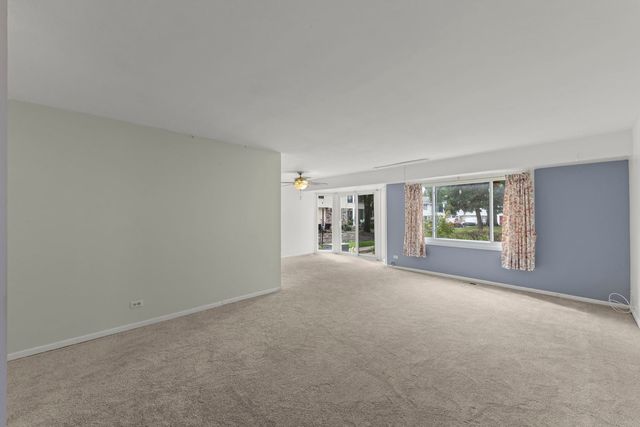 2640 Mitchell Drive 4, Woodridge, IL 60517