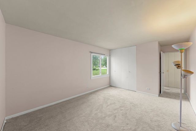 2640 Mitchell Drive 4, Woodridge, IL 60517