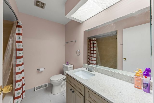 2640 Mitchell Drive 4, Woodridge, IL 60517