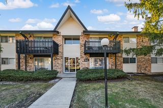 14A Kingery Quarter 204, Willowbrook, IL 60527