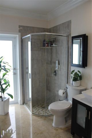 15580 SW 176th Ter, Miami, FL 33187