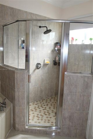 15580 SW 176th Ter, Miami, FL 33187