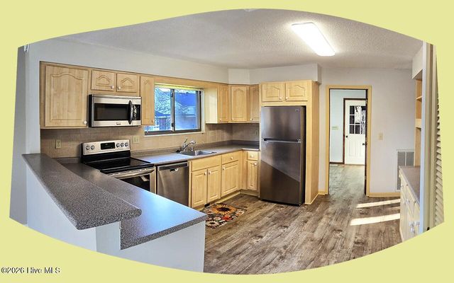 82 Fairway Drive, Shallotte, NC 28470