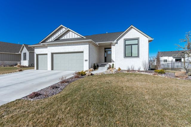 4961 N Emerald, Maize, KS 67101