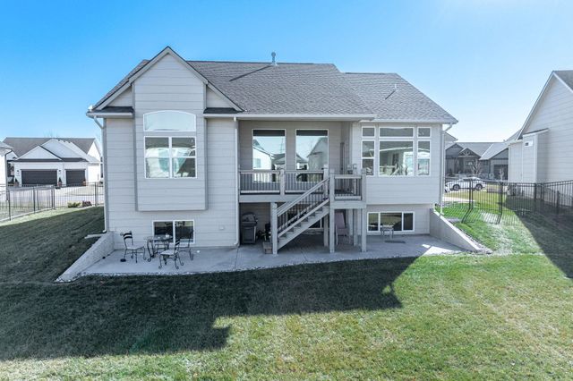 4961 N Emerald, Maize, KS 67101