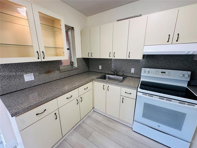 6241 SW 2nd St 6241, Miami, FL 33144