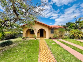 6241 SW 2nd St 6241, Miami, FL 33144