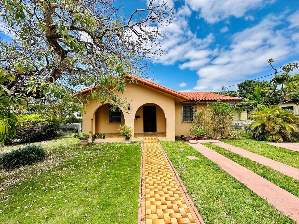 6241 SW 2nd St 6241, Miami, FL 33144