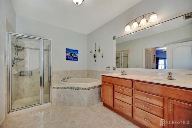 2211 Falston Circle 211, Old Bridge, NJ 08857