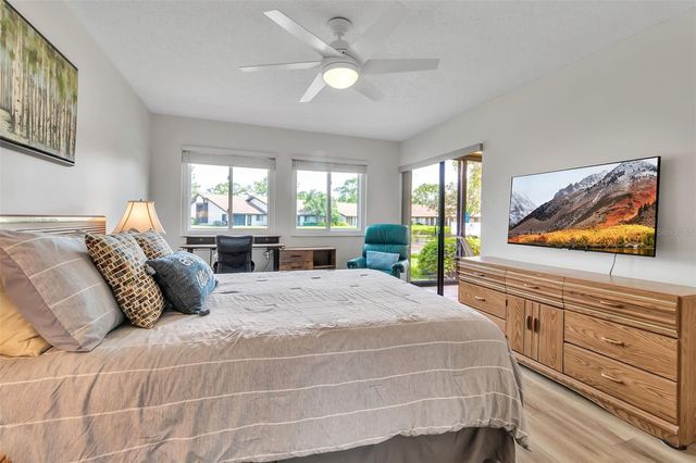 5224 LAKE VILLAGE DRIVE 67, Sarasota, FL 34235
