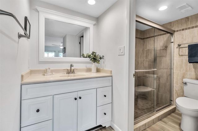 5224 LAKE VILLAGE DRIVE 67, Sarasota, FL 34235