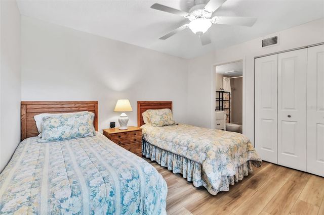 5224 LAKE VILLAGE DRIVE 67, Sarasota, FL 34235