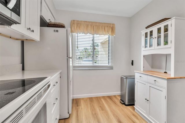5224 LAKE VILLAGE DRIVE 67, Sarasota, FL 34235