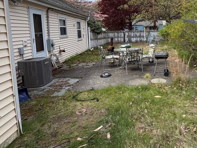 6 Black Rock Rd, Melrose, MA 02176