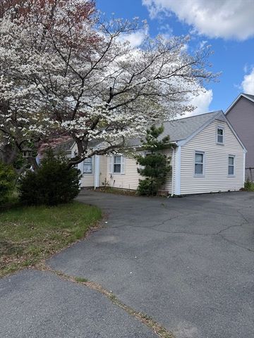 6 Black Rock Rd, Melrose, MA 02176