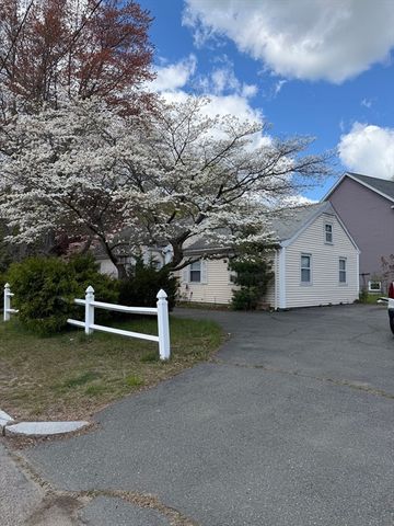 6 Black Rock Rd, Melrose, MA 02176
