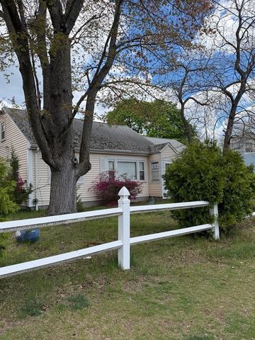 6 Black Rock Rd, Melrose, MA 02176