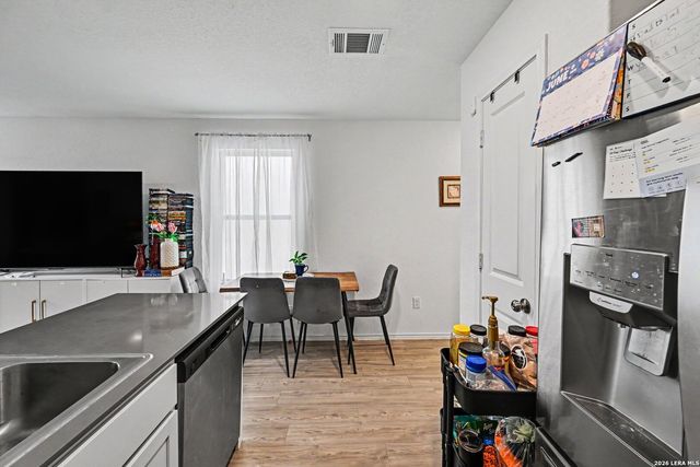 7715 Parish Pl, San Antonio, TX 78253