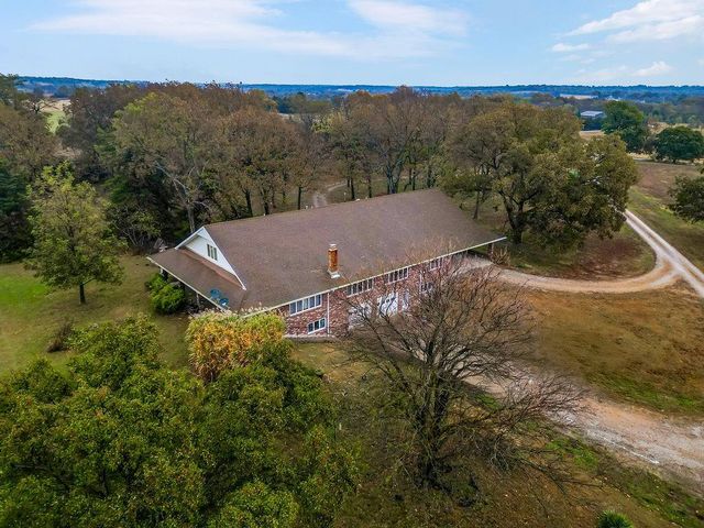 34848 Woodland Road, Paola, KS 66071
