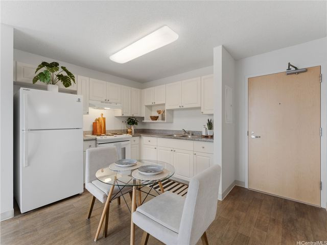 801 South Street 2408, Honolulu, HI 96813