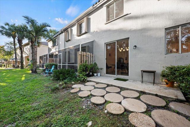 4732 NW 59th Manor Blgd 11, Coconut Creek, FL 33073