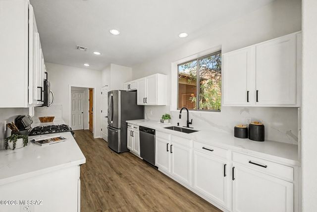 13792 E Langtry Lane, Tucson, AZ 85747