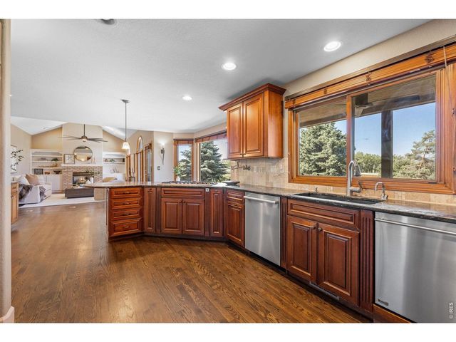 6440 Monarch Park Ct, Niwot, CO 80503