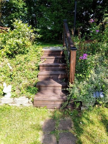 12 Wolf Street, Manheim, NY 13329