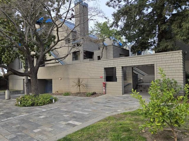 1031 Foxchase Drive, San Jose, CA 95123