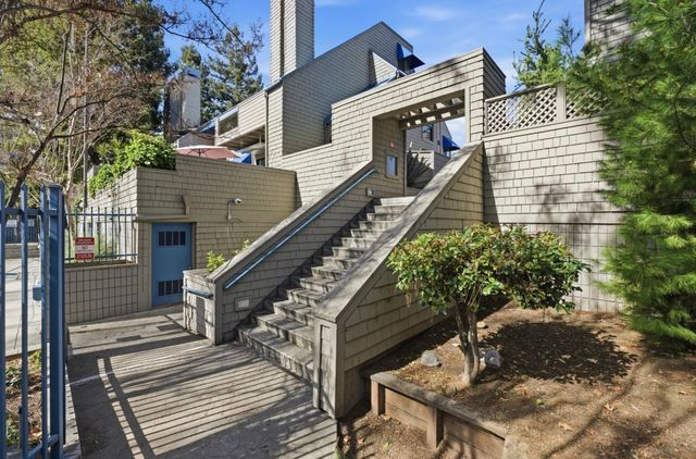 1031 Foxchase Drive, San Jose, CA 95123