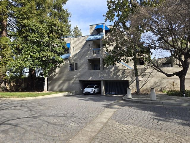 1031 Foxchase Drive, San Jose, CA 95123