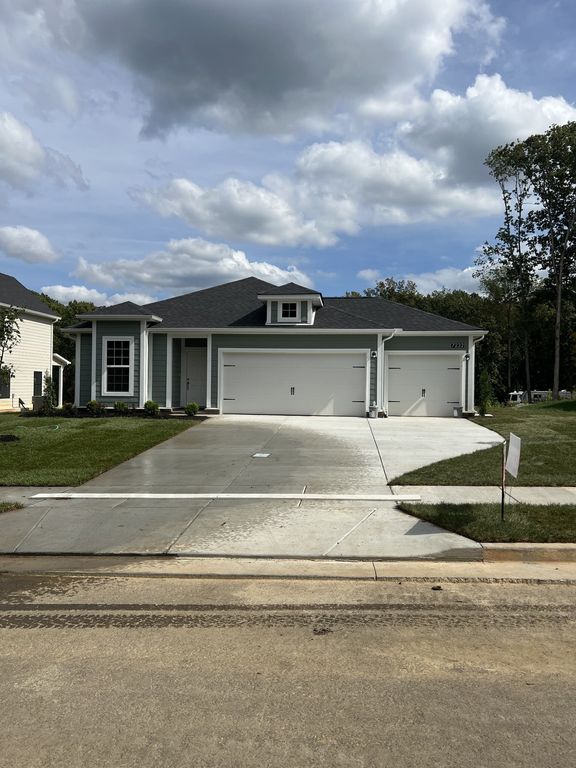 7232 Fairlawn Dr, Fairview, TN 37062