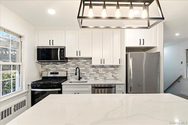 4 Fieldstone Drive 60, Hartsdale, NY 10530