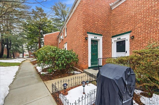 4 Fieldstone Drive 60, Hartsdale, NY 10530