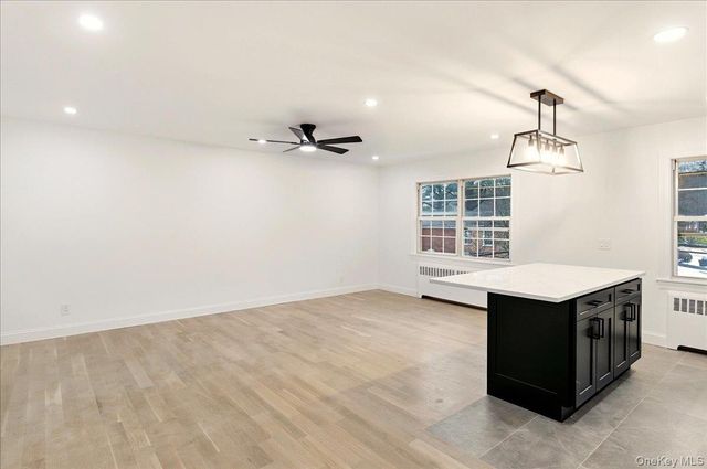 4 Fieldstone Drive 60, Hartsdale, NY 10530