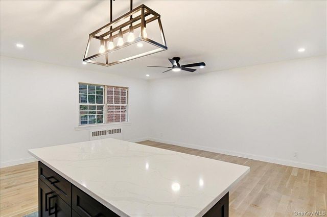 4 Fieldstone Drive 60, Hartsdale, NY 10530