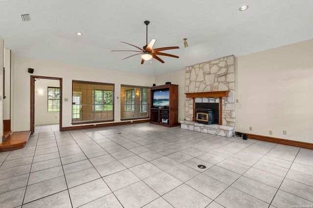 27223 Starry Mountain St, San Antonio, TX 78260