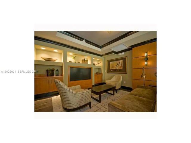 3001 NE 185 ST 624, Aventura, FL 33180
