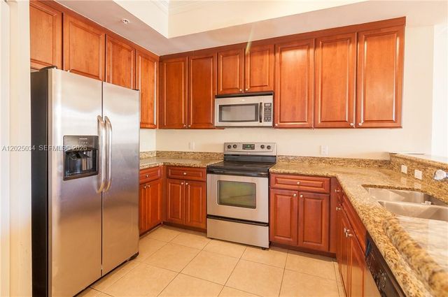 3001 NE 185 ST 624, Aventura, FL 33180