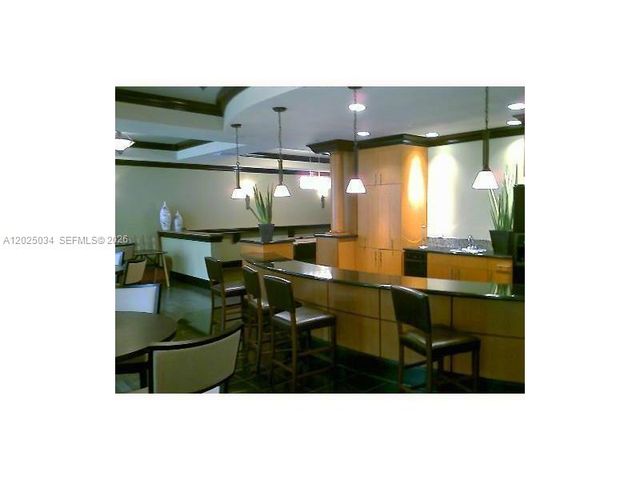 3001 NE 185 ST 624, Aventura, FL 33180