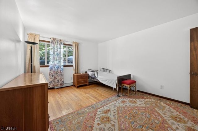 3 Nice Pl, Hopatcong Boro, NJ 07843